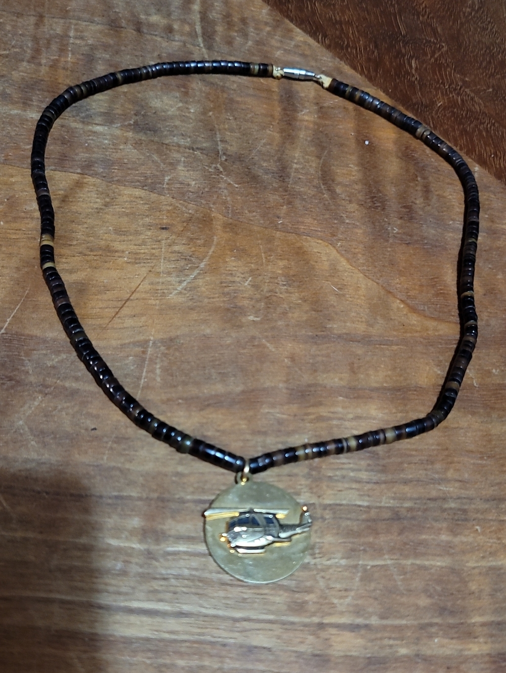 Vintage 70s. Crest Craft. Vietnam Pendant. 1/10 10kt Gold
